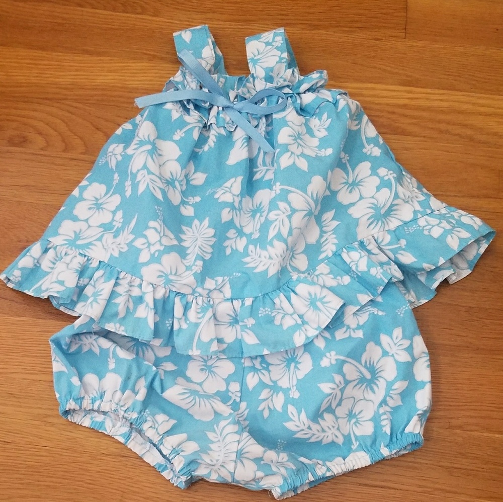 Hawaiian outfit